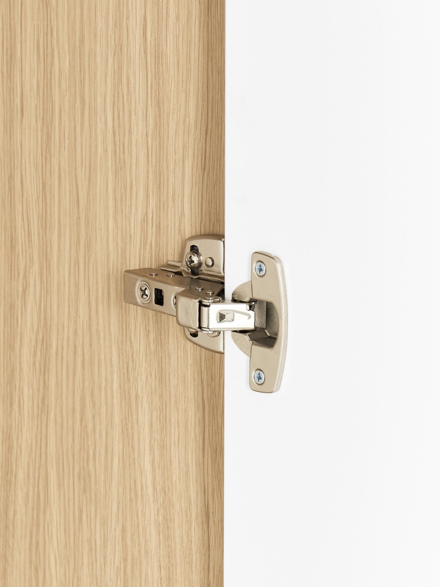 Cassy 3 Kapılı Modern Retro Ahşap Gardırop - Velotti