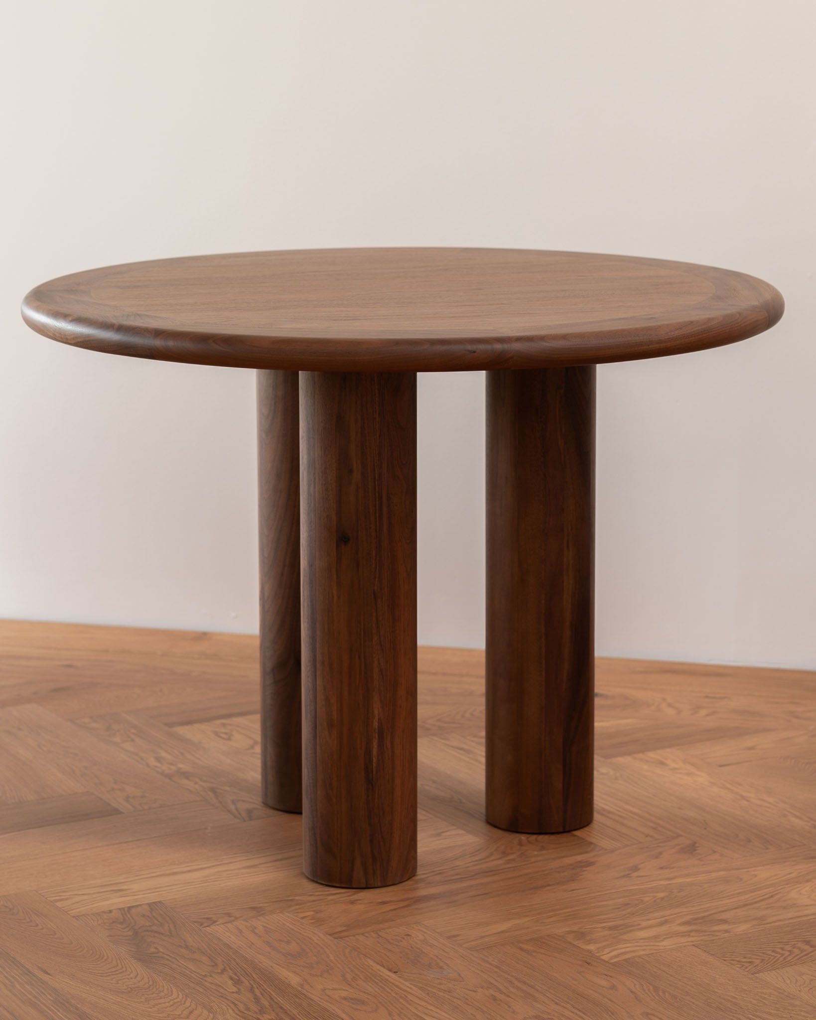Yuvarlak Ceviz Yemek Masası 100 cm Modern Tasarım
