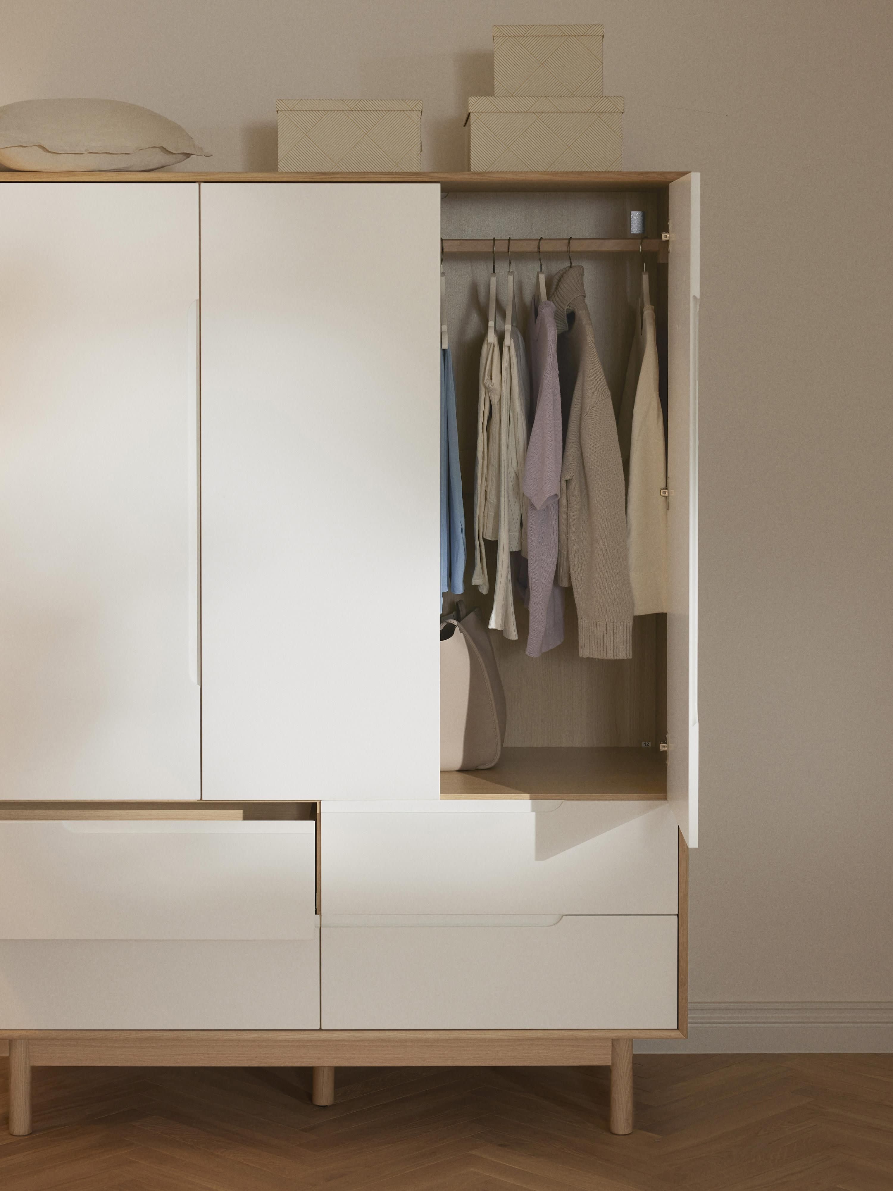 Cassy 3 Kapılı Modern Retro Ahşap Gardırop