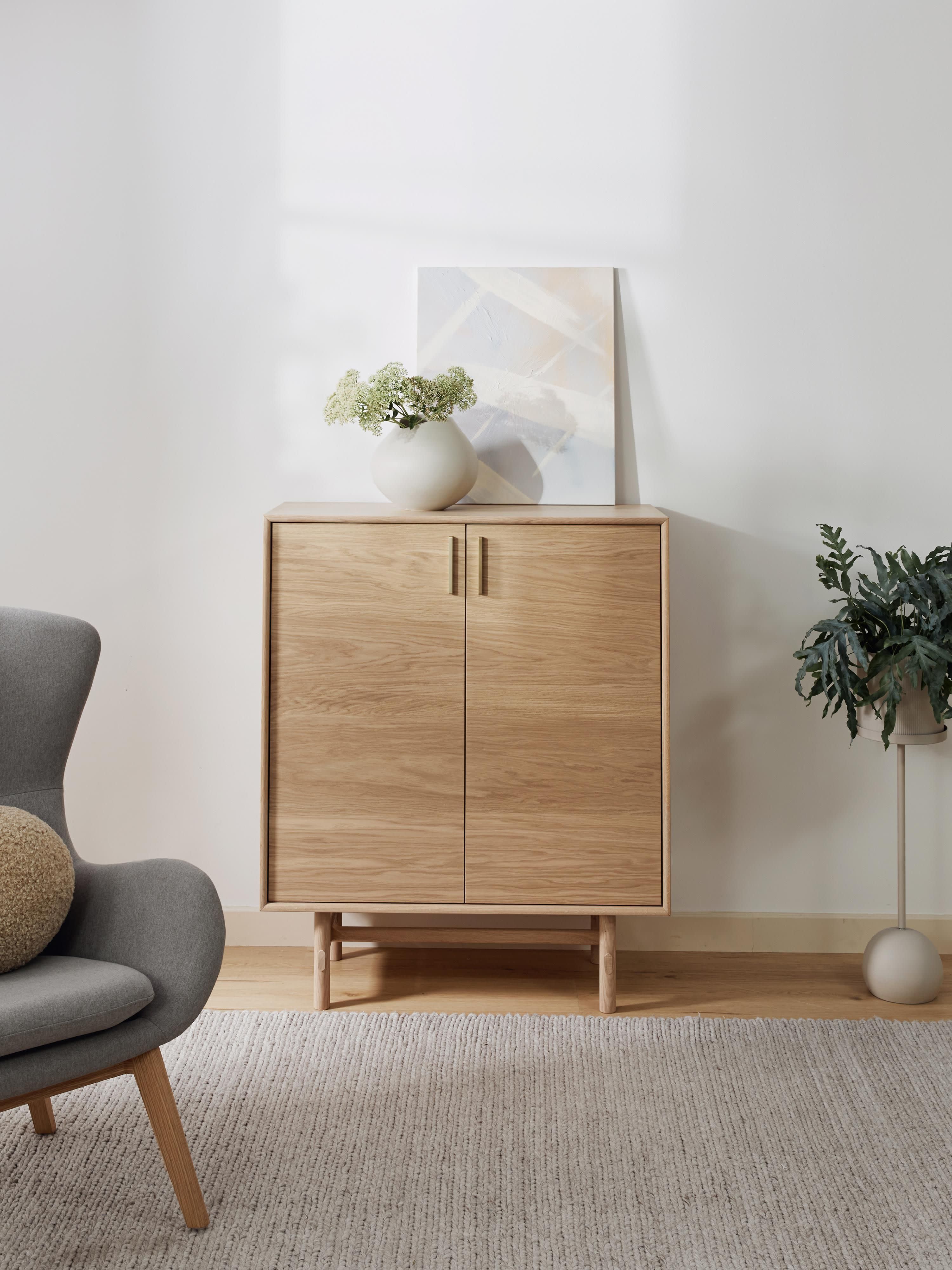 Diana Meşe Dressoir, Kapaklı ve Ayarlanabilir Raflı