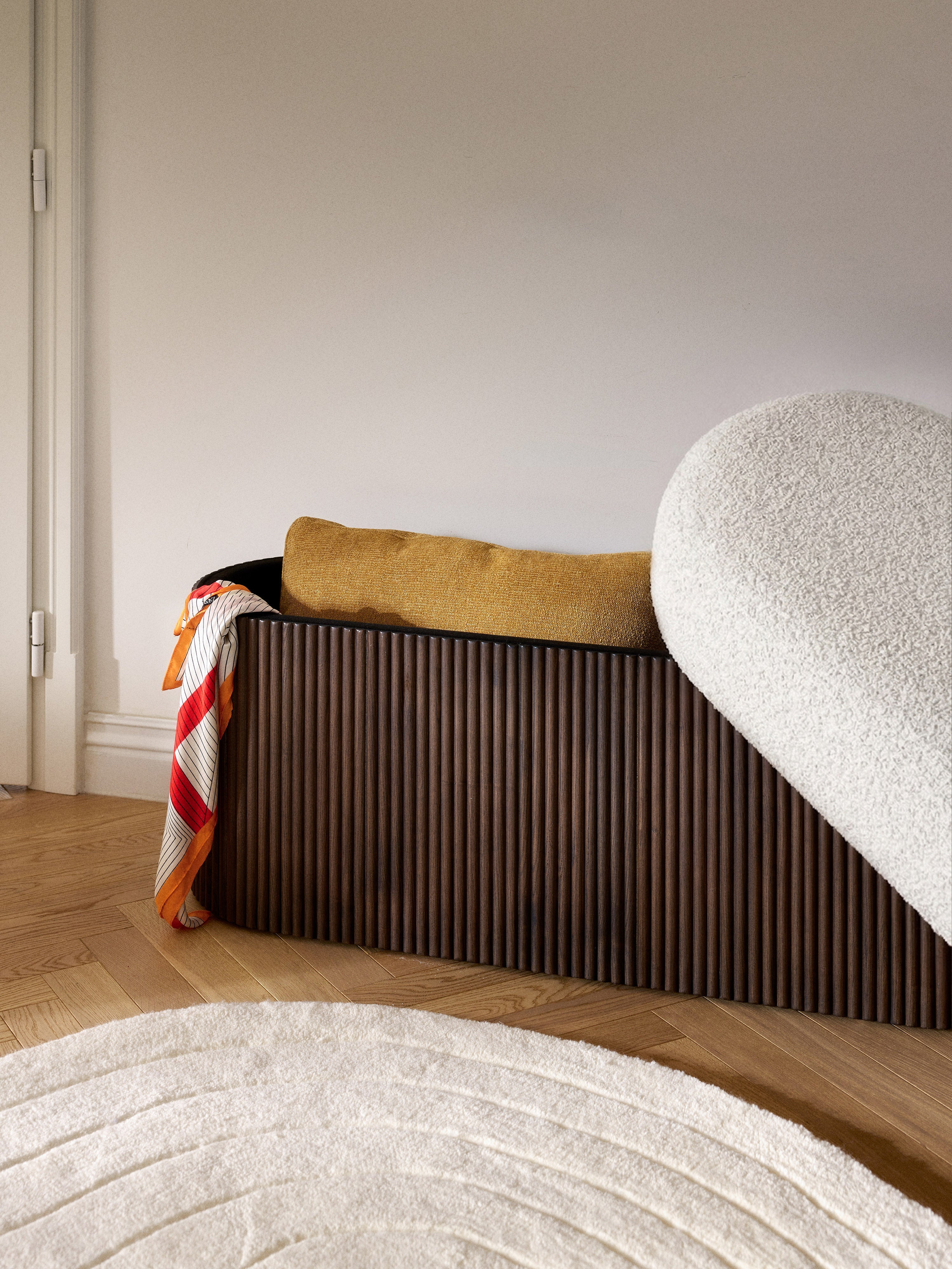 Nala Modern Depolamalı Bank ve Puf Bouclé Kumaş 122cm