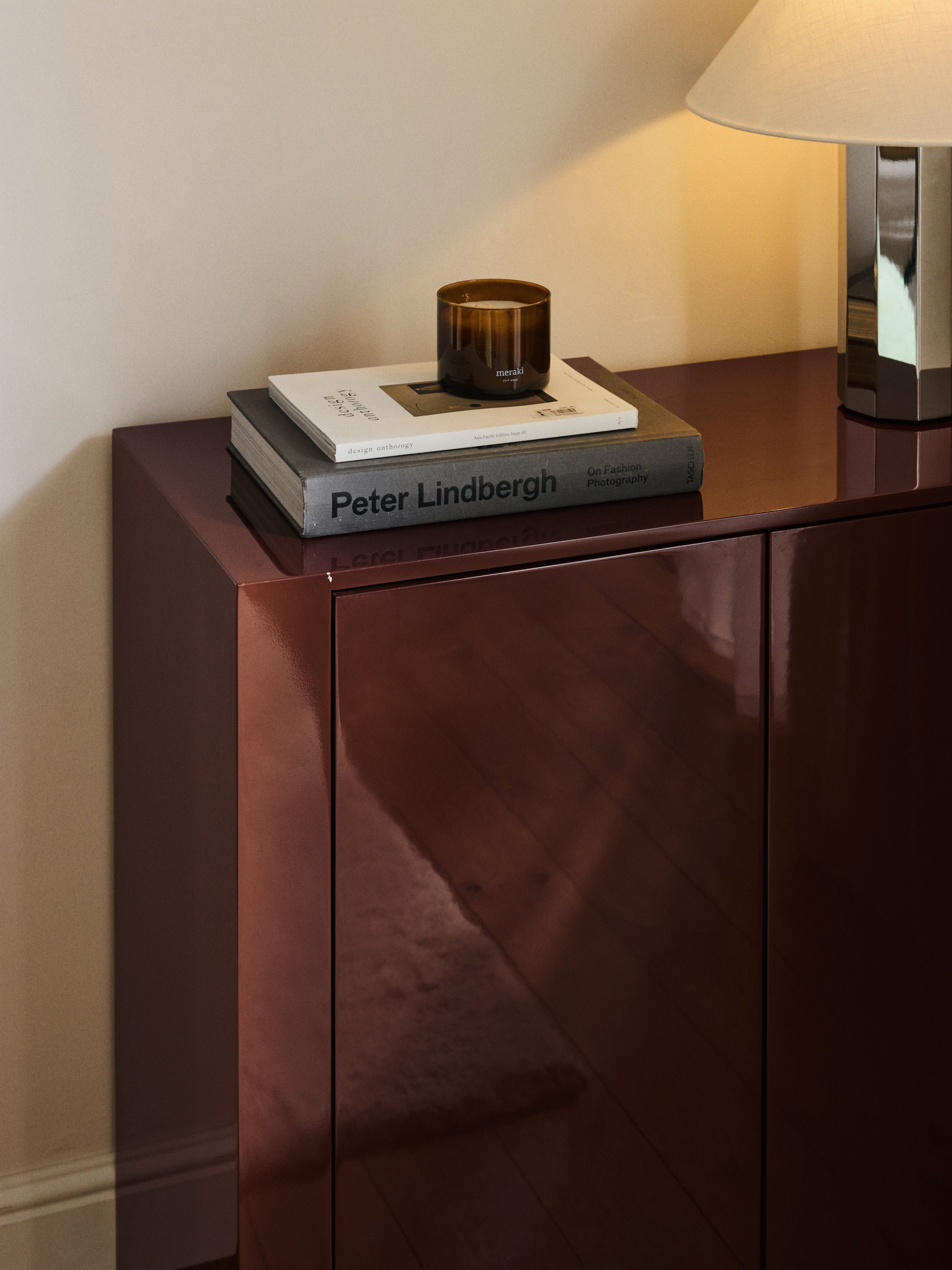 Liv Modern Lake Dressoir Minimalist Tasarım Parlak Yüzeyli