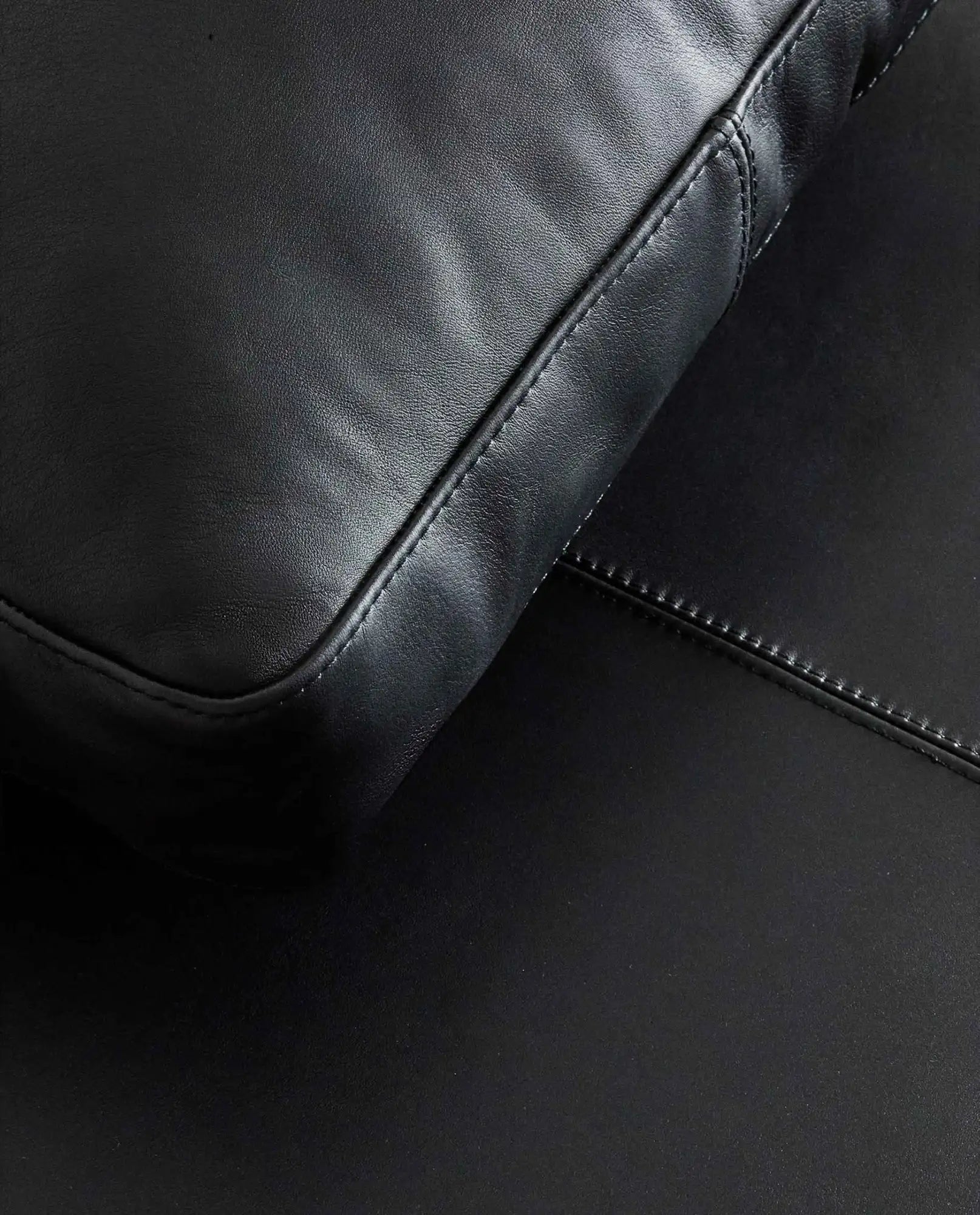 Daybed 02 Deri Döşemeli Paslanmaz Çelik Dinlenme Koltuğu Siyah