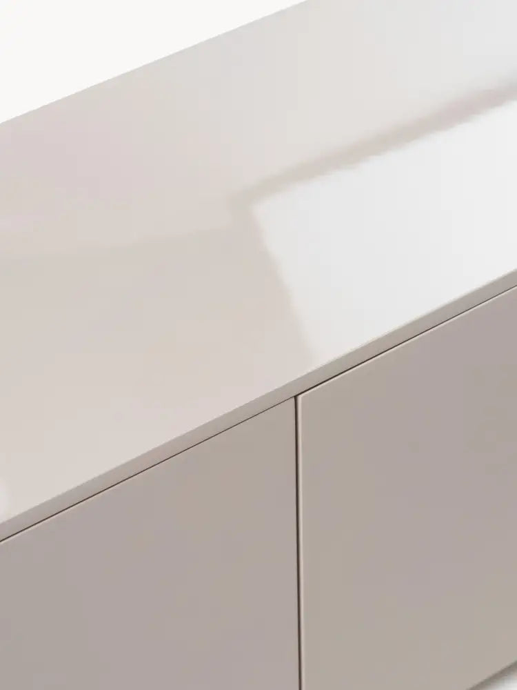 Liv Minimalist TV Ünitesi, Yüksek Parlak Kaplama, Lüks Tasarım - Velotti
