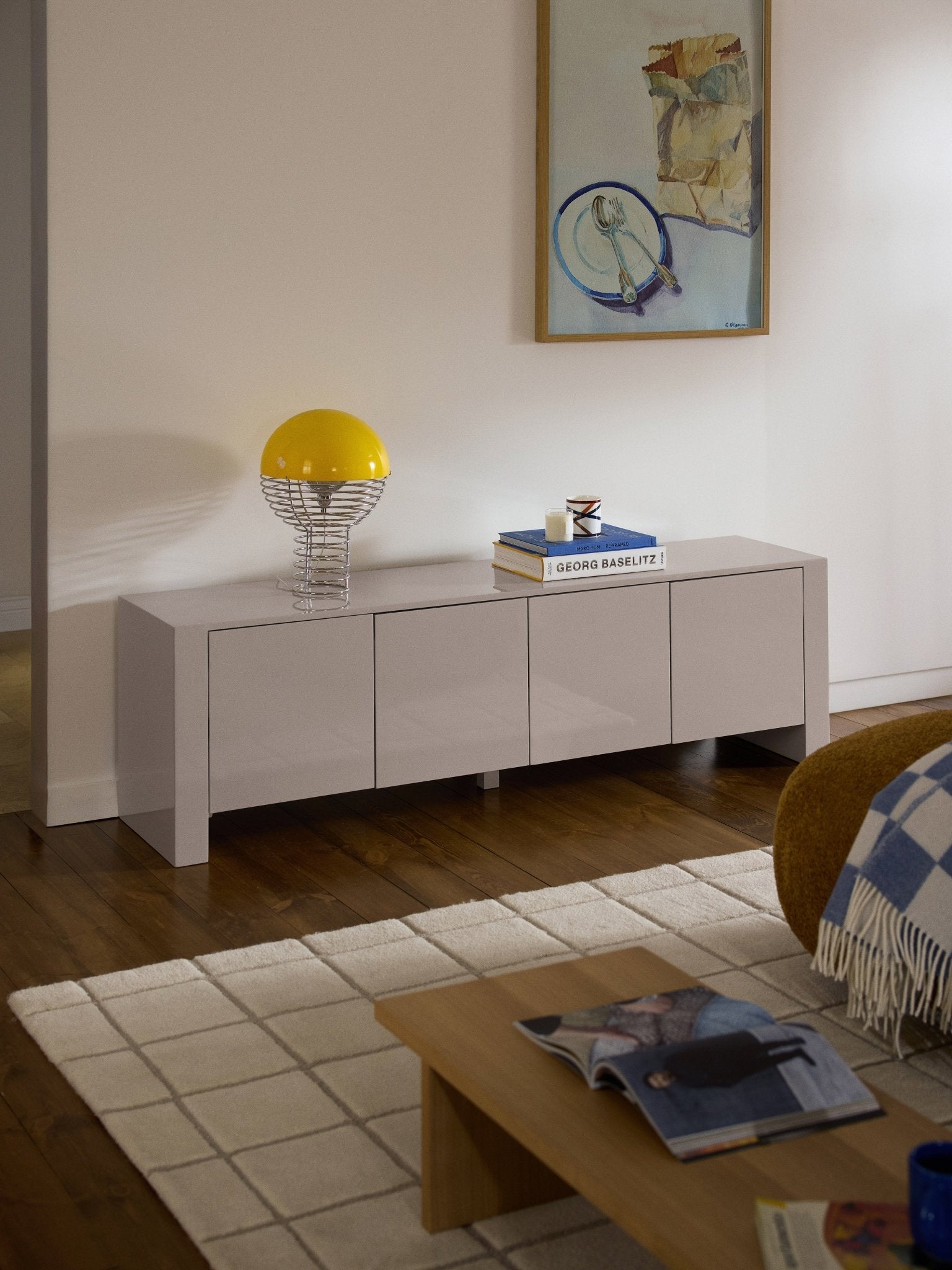 Liv Minimalist TV Ünitesi, Yüksek Parlak Kaplama, Lüks Tasarım - Velotti