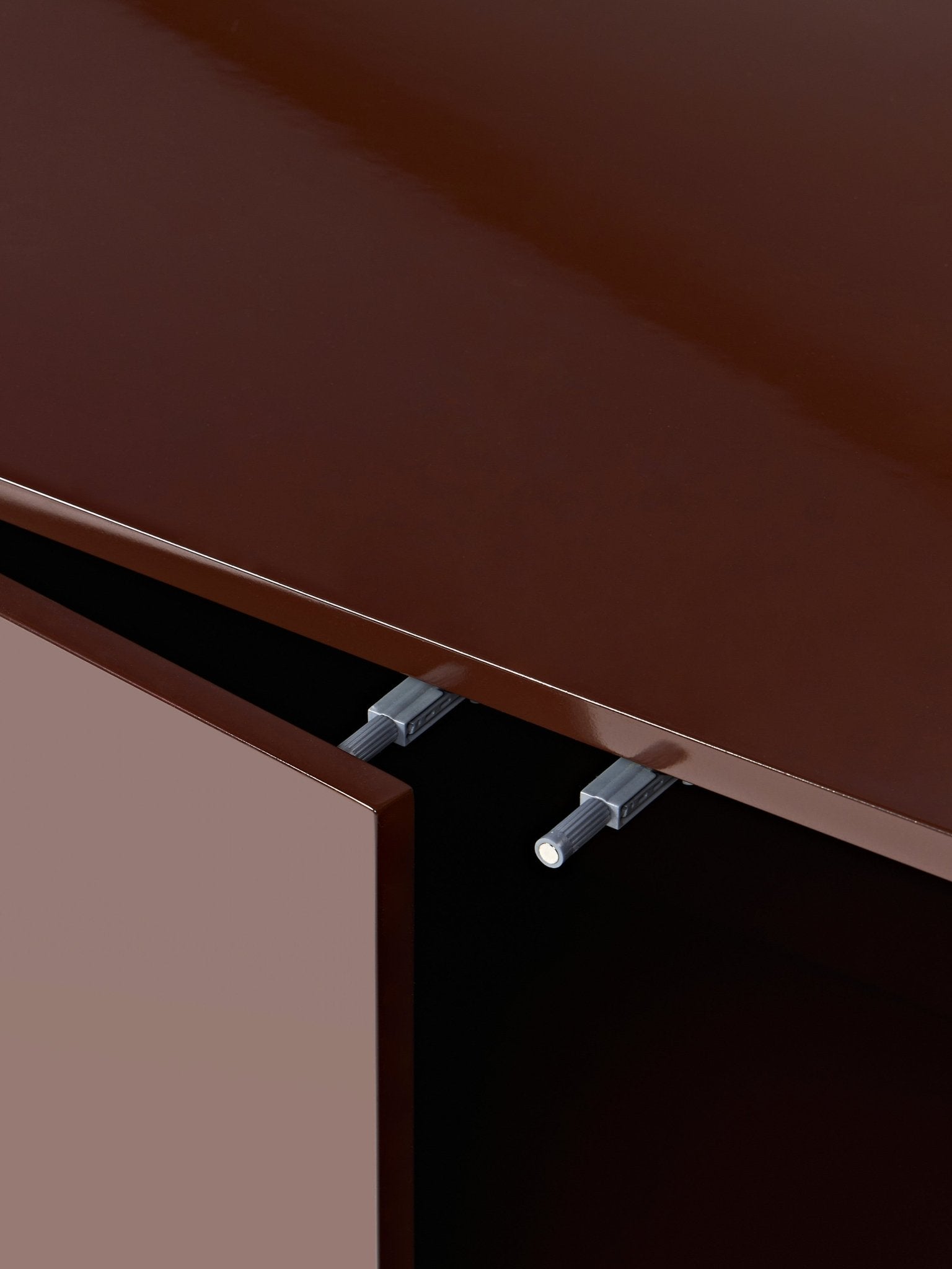 Liv Modern Lake Dressoir Minimalist Tasarım Parlak Yüzeyli - Velotti