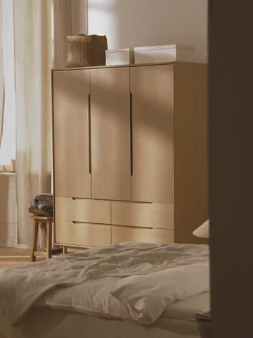 Cassy 3 Kapaklı Ahşap Gardırop Retro Şık Tasarım