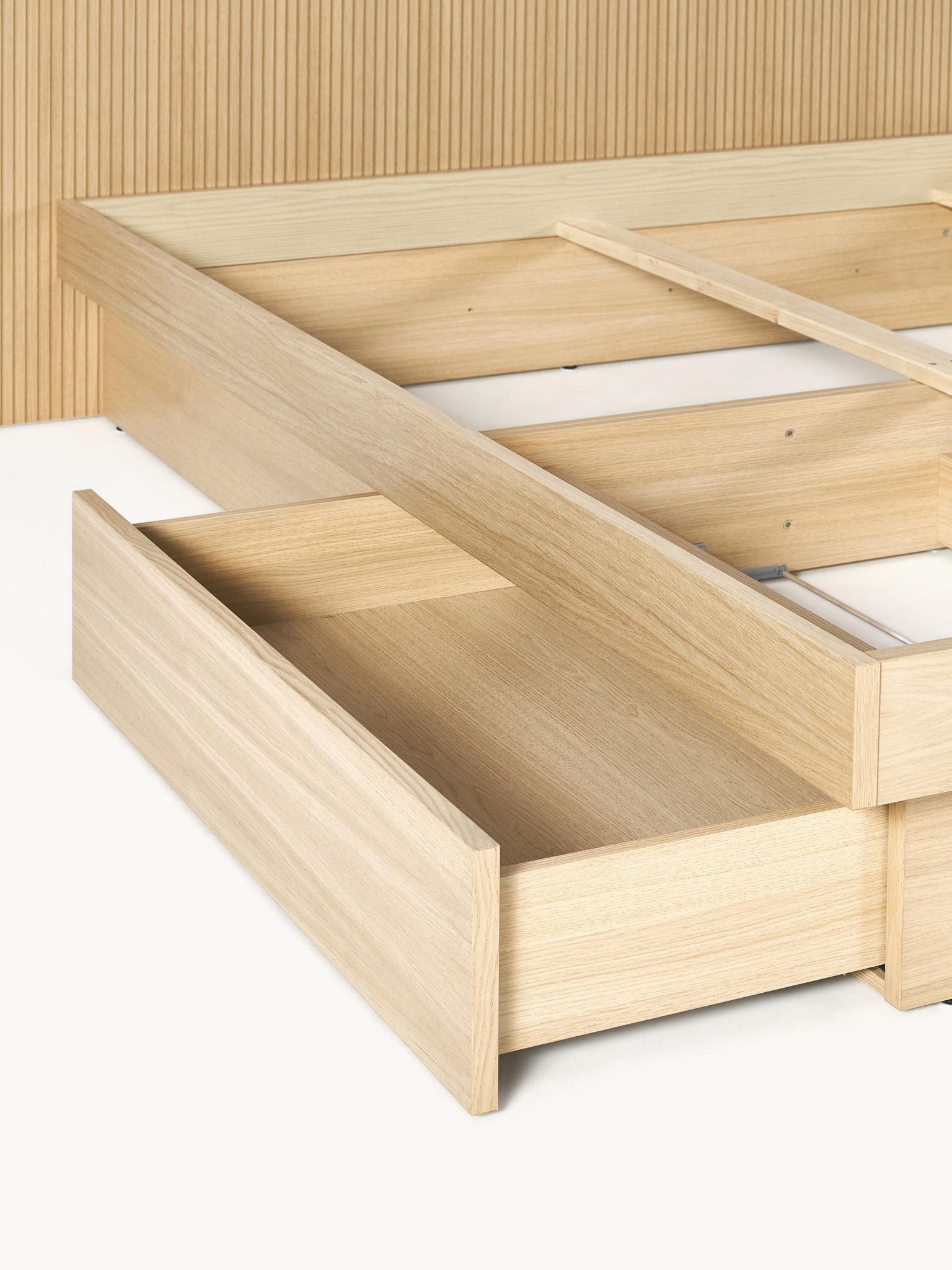 Sato Ahşap Yatak Çekmeceli ve Başlıklı 140x200 cm Lüks Tasarım - Velotti