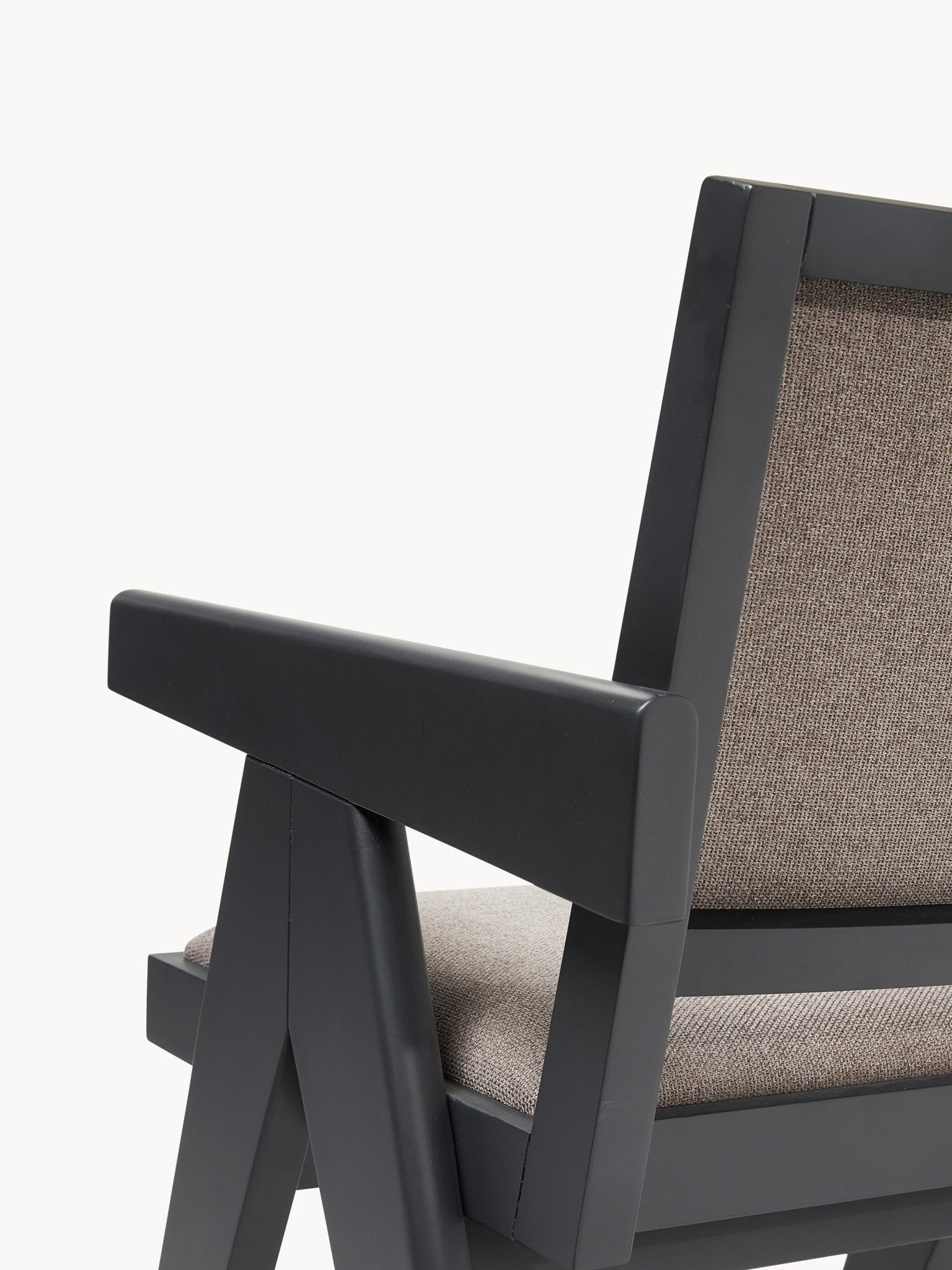 Sissi Dolgulu Minimalist Kollu Sandalye - Velotti