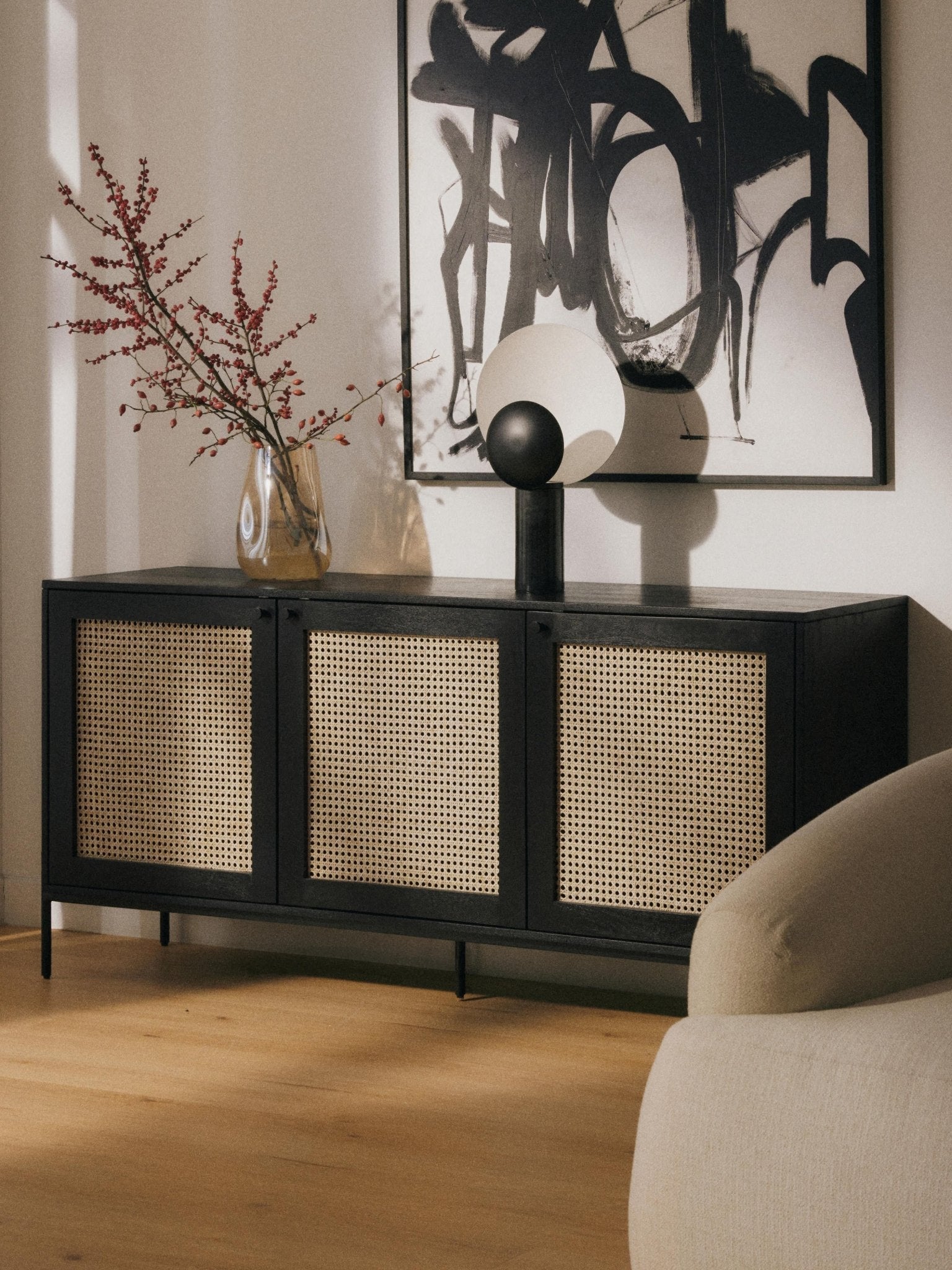 Viyana Rattan Detaylı Masif Ahşap Konsol 165cm - Velotti